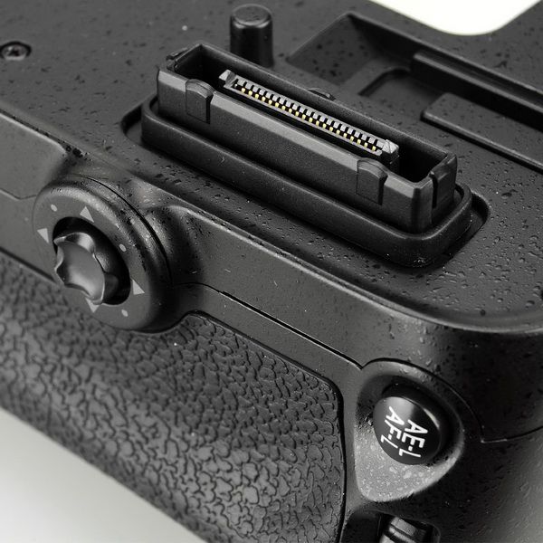 Батарейный блок для D7100 Meike MK-D7100 (аналог Nikon MB-D15)